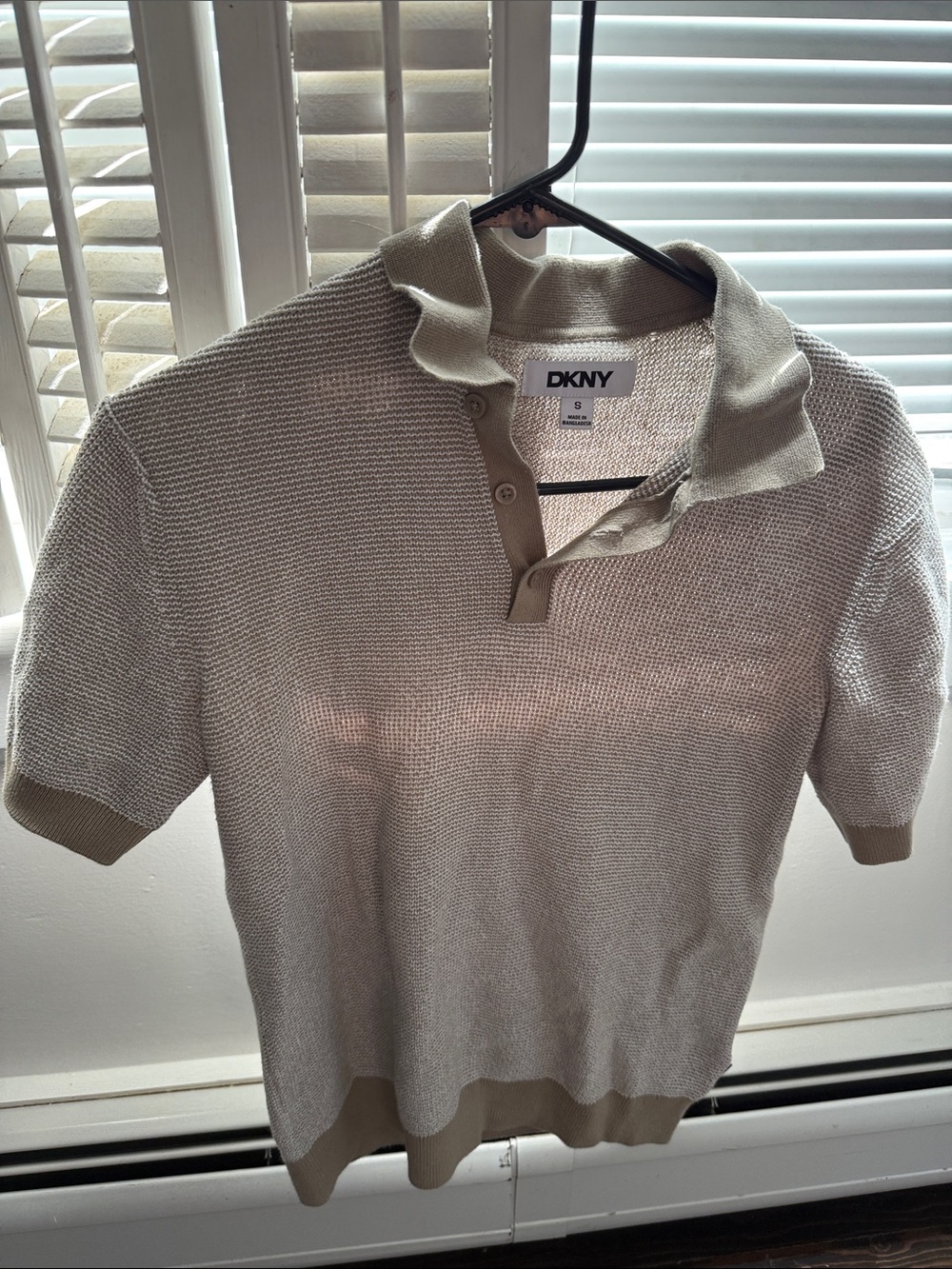 DKNY Men’s Short-Sleeve Knit Polo in Light Beige with Olive Trim